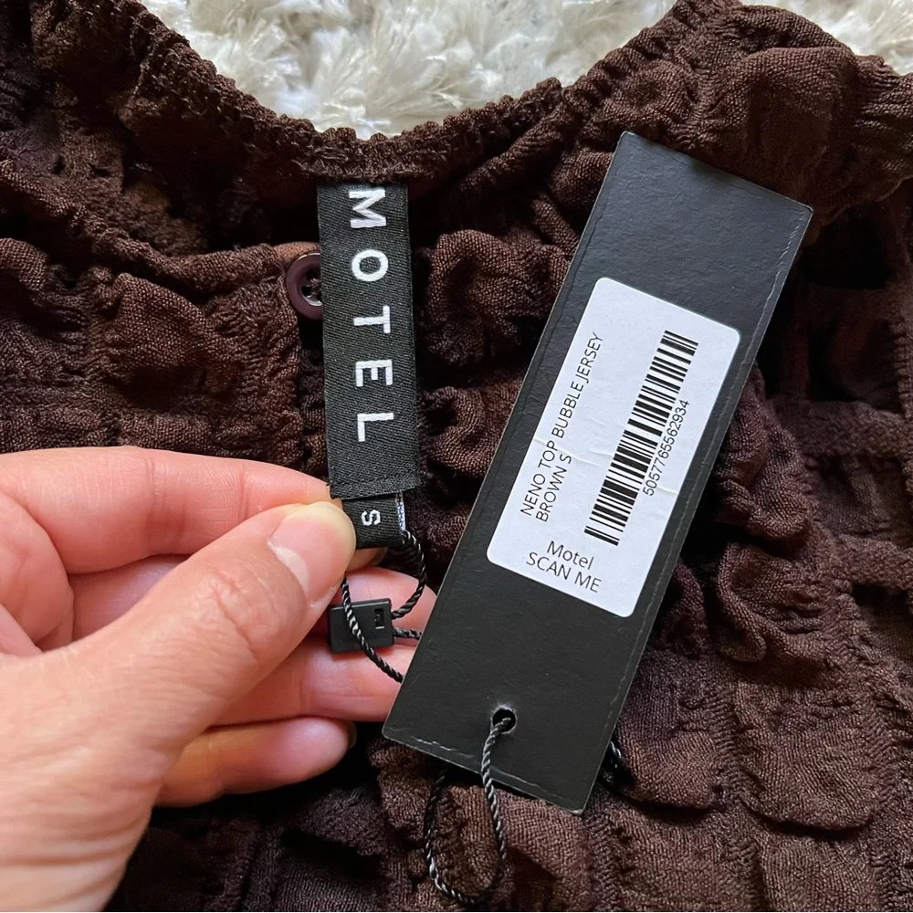 Motel Rocks Meldi Trousers and Neno Crop Top Set - Picture 7 of 9